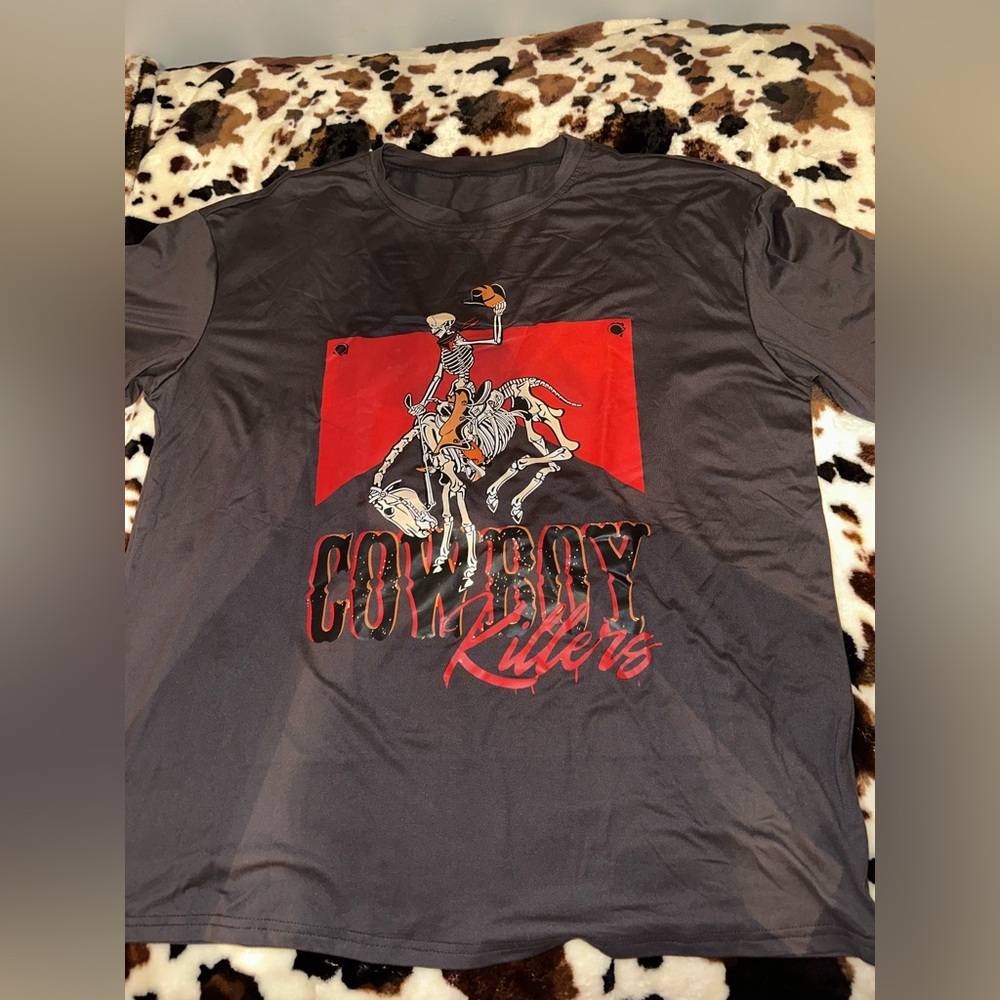 SHEIN Short Sleeve Tee with Red Graphic